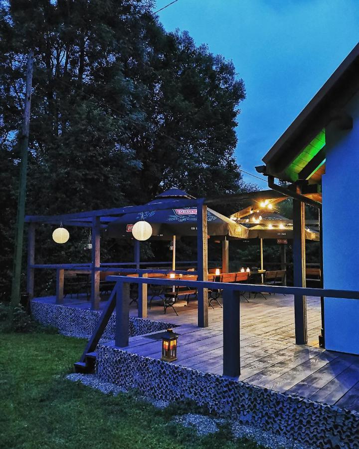 Osrodek Volfcamp Kwaszenina Apartment Arlamow Exterior photo
